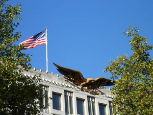 American_Eagle_on_the_London_Embassy